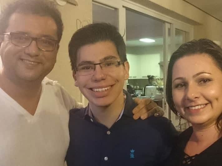 Geraldo Luís, o filho e a ex-esposa estão envolvidos em polêmica com Silvio Santos (Foto: Reprodução) Geraldo Luís, o filho e a ex-esposa estão envolvidos em polêmica com Silvio Santos (Foto: Reprodução)
