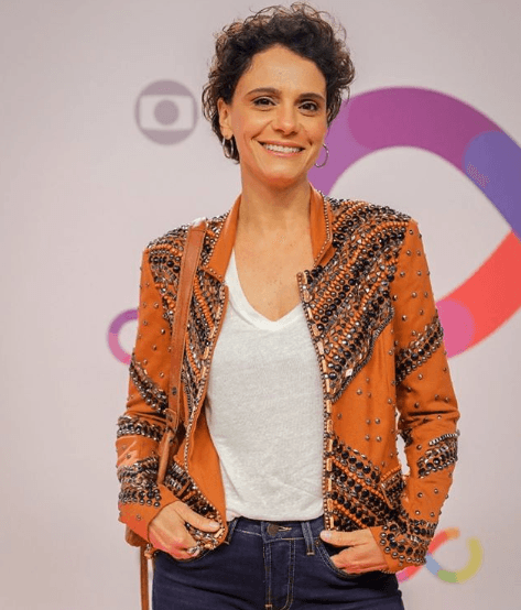 Malu Galli é uma socialite chamada Lídia que na marra aprende a viver depois do divórcio em Amor de Mãe (Foto: Reprodução/ Instagram) Malu Galli é uma socialite chamada Lídia que na marra aprende a viver depois do divórcio em Amor de Mãe (Foto: Reprodução/ Instagram)