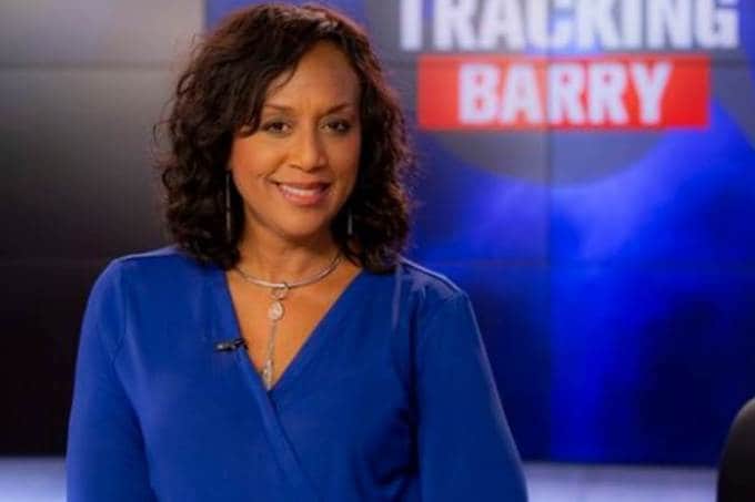 A jornalista e apresentadora Nancy Parker morreu durante gravação de matéria para jornal americano após queda de aeronave (Foto: Divulgação) A jornalista e apresentadora Nancy Parker morreu durante gravação de matéria para jornal americano após queda de aeronave (Foto: Divulgação)
