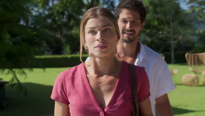 Em Bom Sucesso, Marcos canta Paloma (Foto: Reprodução/Globo) Em Bom Sucesso, Marcos canta Paloma (Foto: Reprodução/Globo)