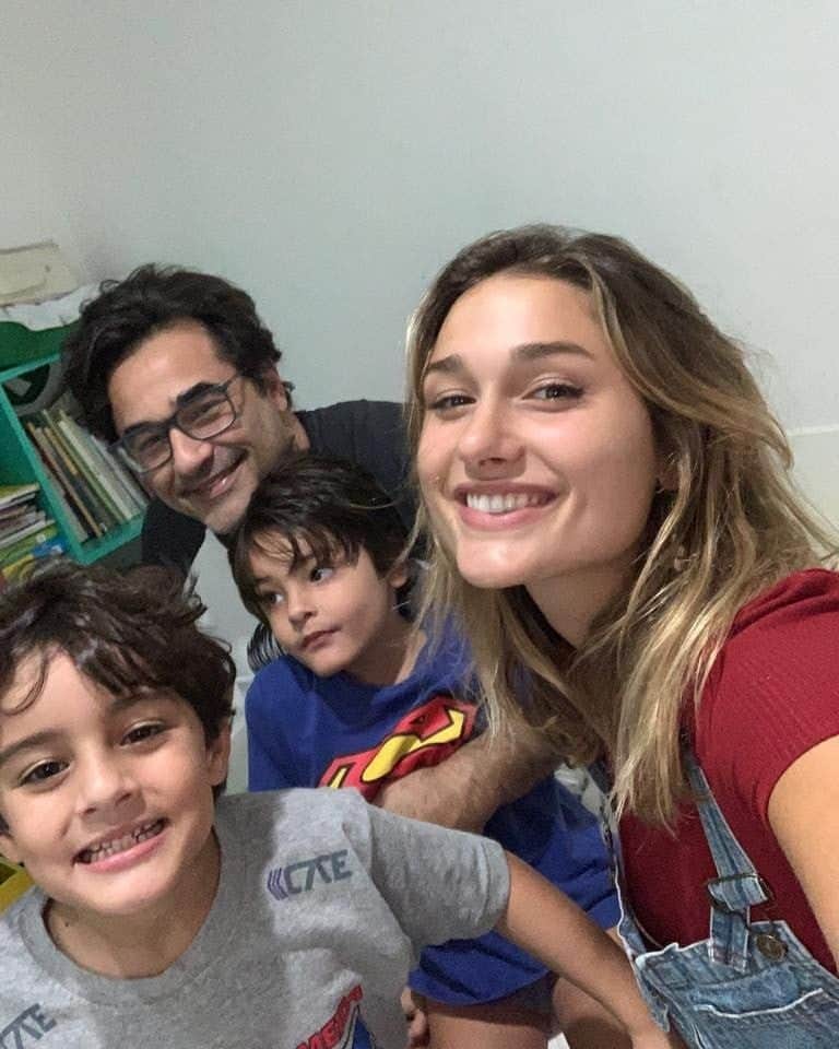 Sasha Meneghel se divertiu na companhia dos irmãos e de Luciano Szafir, seu pai (Foto: Reprodução/ Instagram) Sasha Meneghel se divertiu na companhia dos irmãos e de Luciano Szafir, seu pai (Foto: Reprodução/ Instagram)