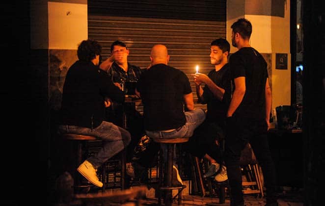 Thiago Magalhães, ex-de Anitta é flagrado em roda de amigos (Imagem: Webert Belicio/AgNews) Thiago Magalhães, ex-de Anitta é flagrado em roda de amigos (Imagem: Webert Belicio/AgNews)