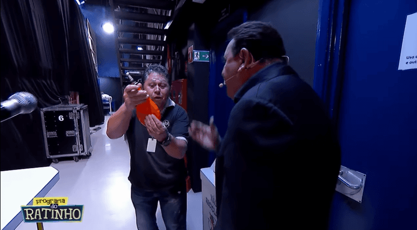 Ratinho ameaçou funcionário de demissão após erro em programa no SBT. (Foto: Reprodução) Ratinho ameaçou funcionário de demissão após erro em programa no SBT. (Foto: Reprodução)