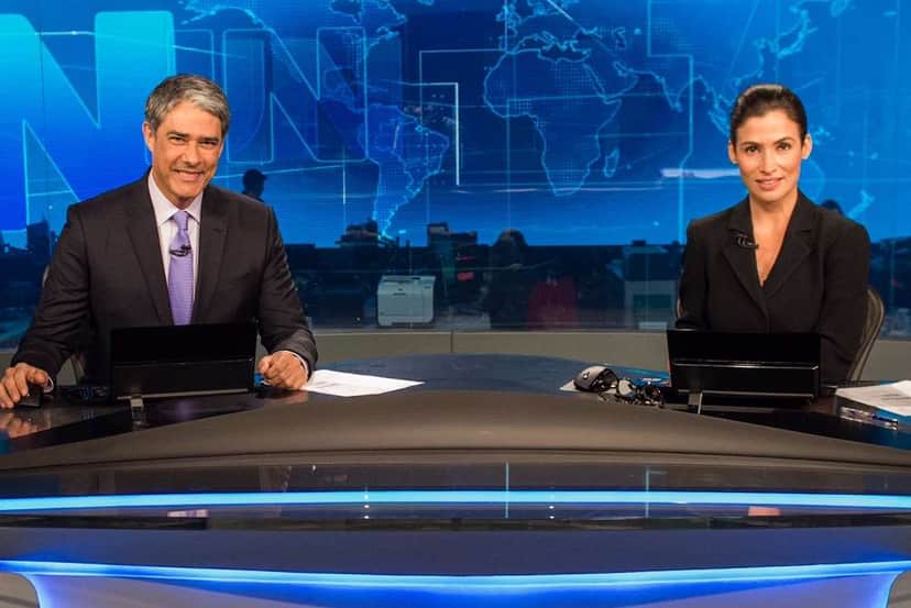 William Bonner e Renata Vasconcellos no Jornal Nacional (Foto: Reprodução) William Bonner e Renata Vasconcellos no Jornal Nacional (Foto: Reprodução)