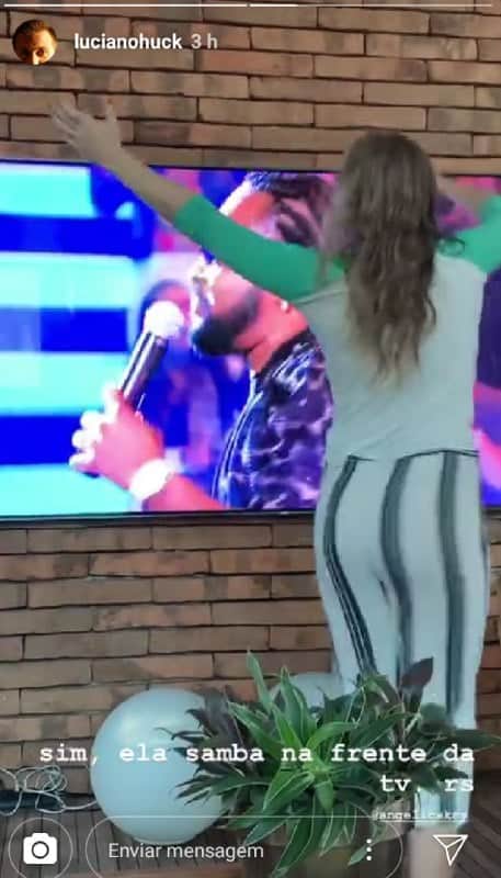 Luciano Huck filmou ANgélica mostrando seu samba no pé (Foto: Reprodução/ Instagram) Luciano Huck filmou ANgélica mostrando seu samba no pé (Foto: Reprodução/ Instagram)