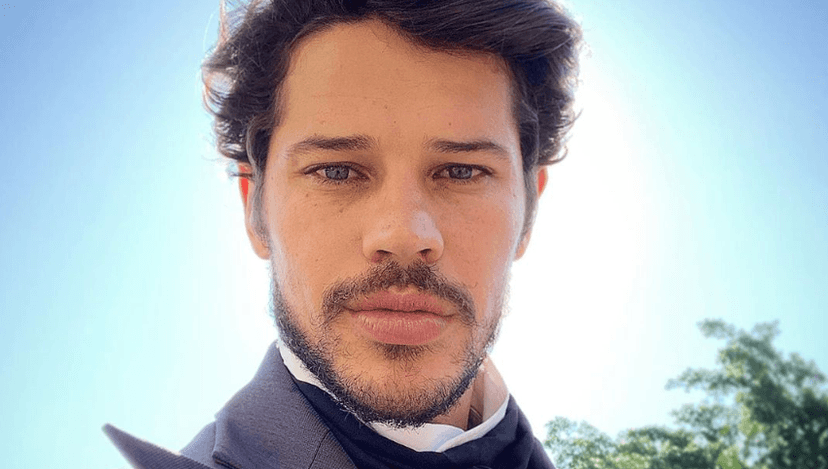 O famoso ator da Globo e ex-marido de Débora Nascimento, José Loreto causou na web ao compartilhar foto ousada (Foto: Reprodução/Instagram) O famoso ator da Globo e ex-marido de Débora Nascimento, José Loreto causou na web ao compartilhar foto ousada (Foto: Reprodução/Instagram)