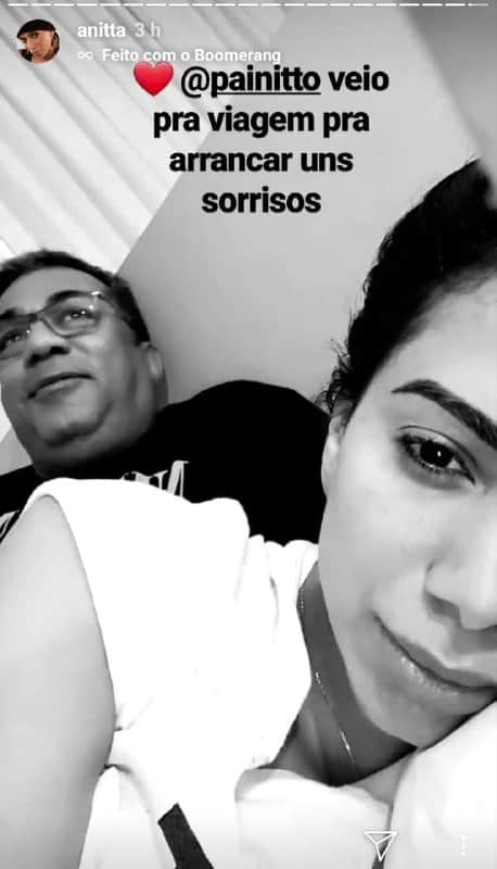 Anitta tem contado com a ajuda da família para atravessar o momento difícil (Foto: Reprodução/ Instagram) Anitta tem contado com a ajuda da família para atravessar o momento difícil (Foto: Reprodução/ Instagram)