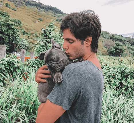 Bruno Guedes e cadelinha (Foto: Reprodução/ Instagram) Bruno Guedes e cadelinha (Foto: Reprodução/ Instagram)