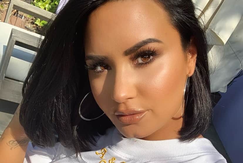 A cantora Demi Lovato fez um desabafo sobre seu corpo e suas imperfeições (Foto: Reprodução) A cantora Demi Lovato fez um desabafo sobre seu corpo e suas imperfeições (Foto: Reprodução)