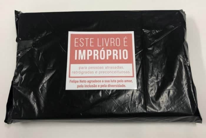 Livros comprados por Felipe Neto foram distribuídos na Bienal do Livro no Rio de Janeiro Livros comprados por Felipe Neto foram distribuídos na Bienal do Livro no Rio de Janeiro