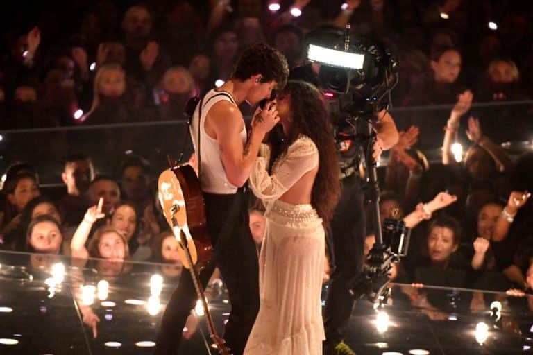 Shawn Mendes e Camila Cabello no VMA (Foto: Reprodução) Shawn Mendes e Camila Cabello no VMA (Foto: Reprodução)