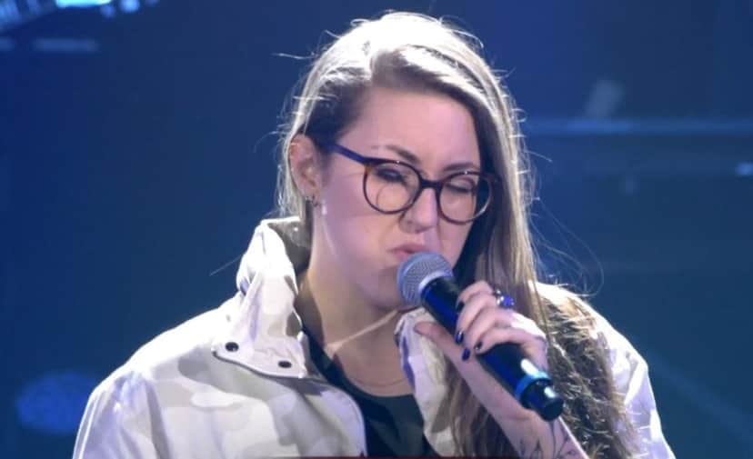 Luana Berti levanta comentários nas redes sociais após cantar música de Anitta no The Voice Brasil (Foto: Reprodução) Luana Berti levanta comentários nas redes sociais após cantar música de Anitta no The Voice Brasil (Foto: Reprodução)