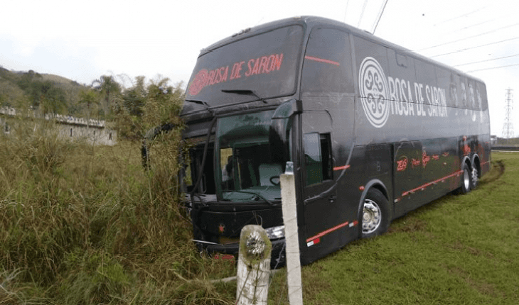 Ônibus da banda Rosa de Saron se envolveu em acidente fatal que terminou em morte Ônibus da banda Rosa de Saron se envolveu em acidente fatal que terminou em morte