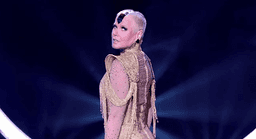 Dancing Brasil: Xuxa Meneghel surge com visual diferente e vira piada na web: “Parece o Avatar”