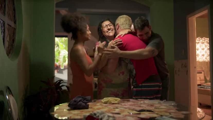 Regina Casé será uma das protagonistas de Amor de Mãe. Na imagem temos Jéssica Ellen, Juliano Cazarré e Thiago Martins como seus filhos na trama (Reprodução: TV Globo) Regina Casé será uma das protagonistas de Amor de Mãe. Na imagem temos Jéssica Ellen, Juliano Cazarré e Thiago Martins como seus filhos na trama (Reprodução: TV Globo)
