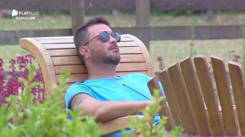 Entre Diego Grossi e Bifão, Rodrigo Phavanello prefere que Diego fique em A Fazenda 11 da Record TV (Reprodução: PlayPlus) Entre Diego Grossi e Bifão, Rodrigo Phavanello prefere que Diego fique em A Fazenda 11 da Record TV (Reprodução: PlayPlus)