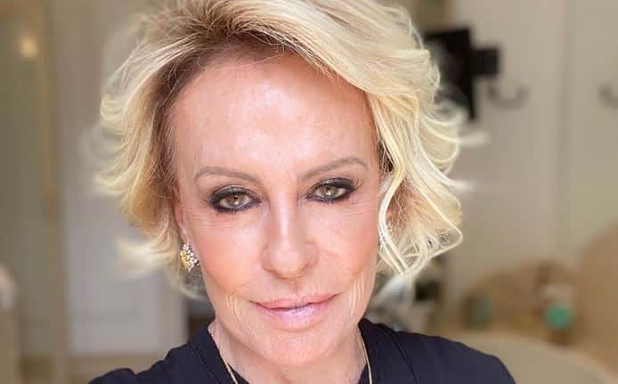 Ana Maria Braga fez 20 anos na TV Globo (Foto: Reprodução/Instagram) Ana Maria Braga fez 20 anos na TV Globo (Foto: Reprodução/Instagram)