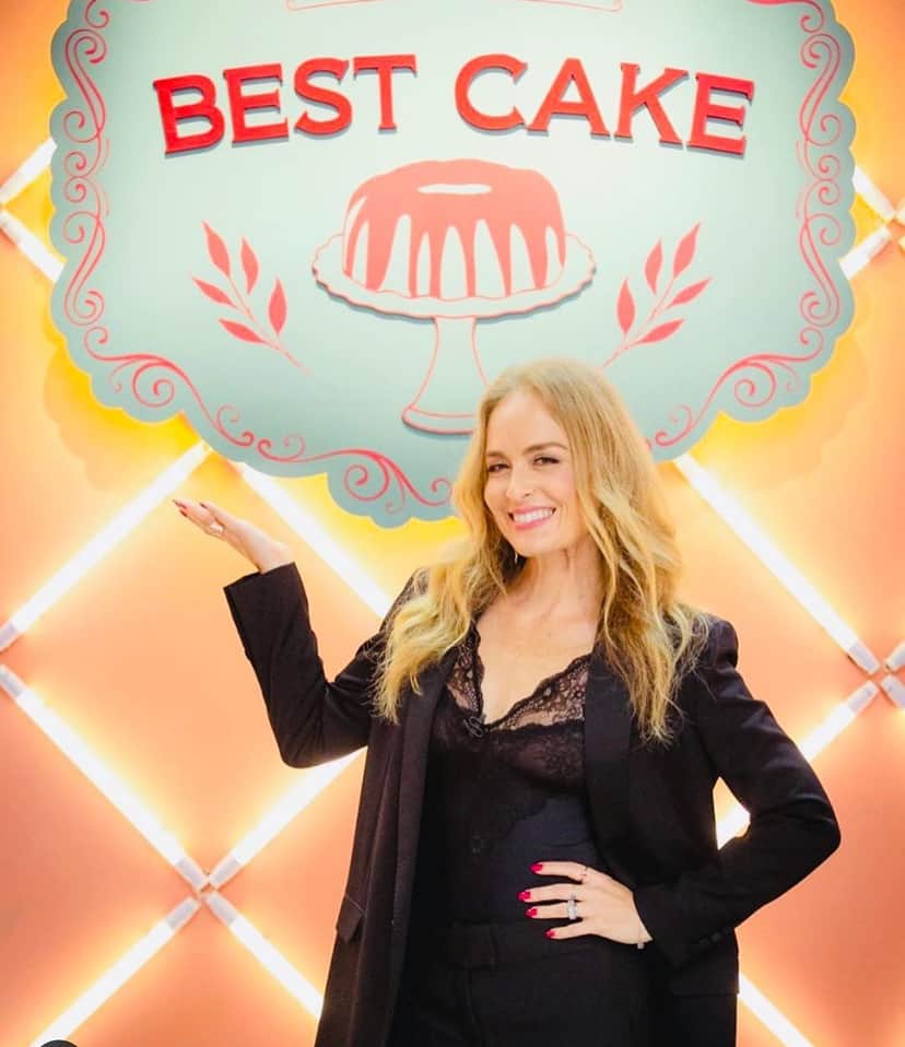 Angélica no reality show fictício Best Cake, de A Dona do Pedaço (Foto: Reprodução/Instagram) Angélica no reality show fictício Best Cake, de A Dona do Pedaço (Foto: Reprodução/Instagram)