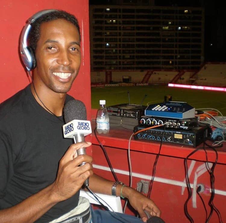 Antes de ir para a Rádio Super, o narrador Hércules Santos trabalhou em empresas da Globo (Reprodução)