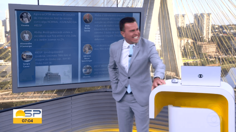 O apresentador do Bom Dia São Paulo comete gafe ao vivo (Foto: Reprodução/ Globoplay) O apresentador do Bom Dia São Paulo comete gafe ao vivo (Foto: Reprodução/ Globoplay)