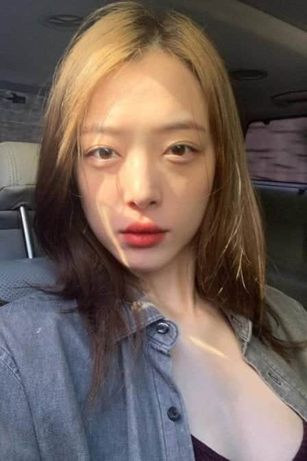 Choi Jin-ri, conhecida como Sulli, foi encontrada sem vida nesta segunda-feira, 14/10 (imagem: Instagram) Choi Jin-ri, conhecida como Sulli, foi encontrada sem vida nesta segunda-feira, 14/10 (imagem: Instagram)