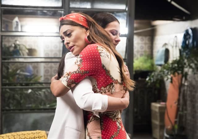 Vivi (Paolla Oliveira) descobre que é sobrinha de Maria da Paz (Juliana Paes) em A Dona do Pedaço (Foto: Globo/João Miguel Júnior)