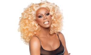 A famosa drag queen RuPaul, fala durante entrevista sobre o preconceito que enfrentou até chegar a ser quem é hoje (Foto: Reprodução) A famosa drag queen RuPaul, fala durante entrevista sobre o preconceito que enfrentou até chegar a ser quem é hoje (Foto: Reprodução)