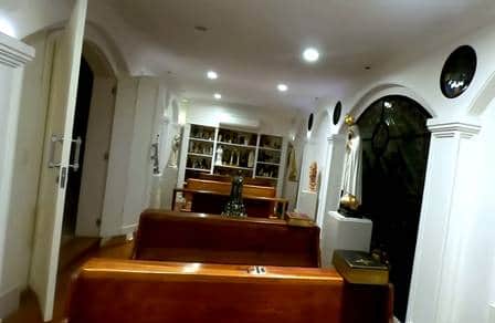 A capela da mansão de Hebe Camargo Foto: reprodução de vídeo A capela da mansão de Hebe Camargo Foto: reprodução de vídeo