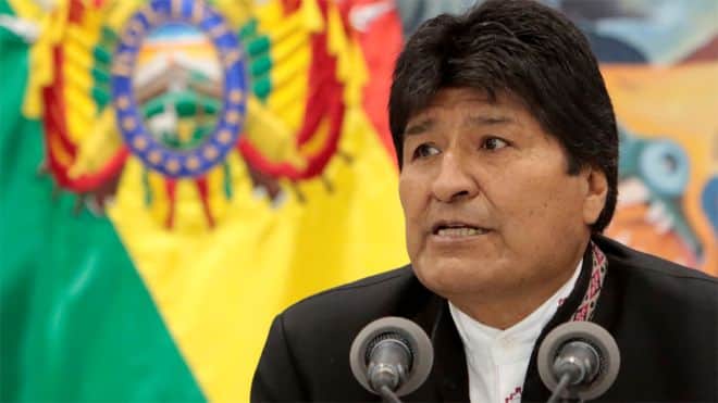 Avião com Evo Morales, presidente da Bolívia, fez pouso de emergência (Reprodução) Avião com Evo Morales, presidente da Bolívia, fez pouso de emergência (Reprodução)
