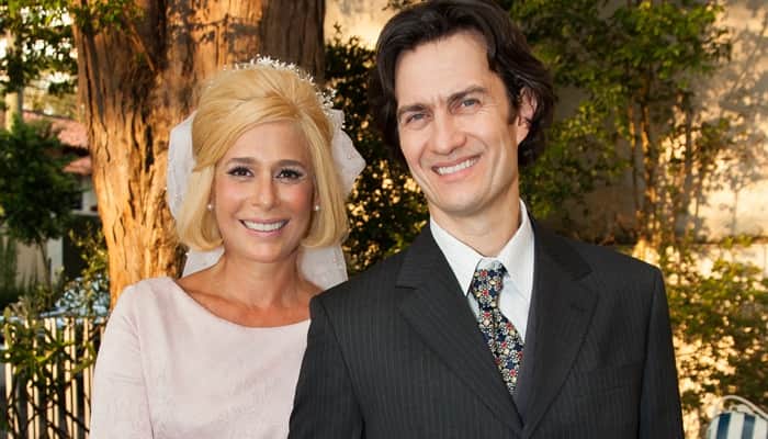 Andrea Beltrão (Hebe Camargo) e Gabriel Braga Nunes (Décio Capuano - primeiro marido) na minissérie Hebe (Foto: Globo/Marcos Rosa) Andrea Beltrão (Hebe Camargo) e Gabriel Braga Nunes (Décio Capuano - primeiro marido) na minissérie Hebe (Foto: Globo/Marcos Rosa)