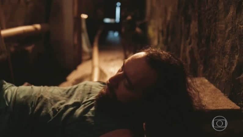 Corpo do estuprador Genílson (Paulo Gabriel) vai sumir em Amor de Mãe (Foto: Reprodução/Globo) Corpo do estuprador Genílson (Paulo Gabriel) vai sumir em Amor de Mãe (Foto: Reprodução/Globo)