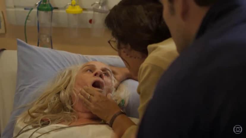 A vilã Kátia (Vera Holtz) com Lurdes (Regina Casé) em Amor de Mãe (Foto: Divulgação/TV Globo) A vilã Kátia (Vera Holtz) com Lurdes (Regina Casé) em Amor de Mãe (Foto: Divulgação/TV Globo)