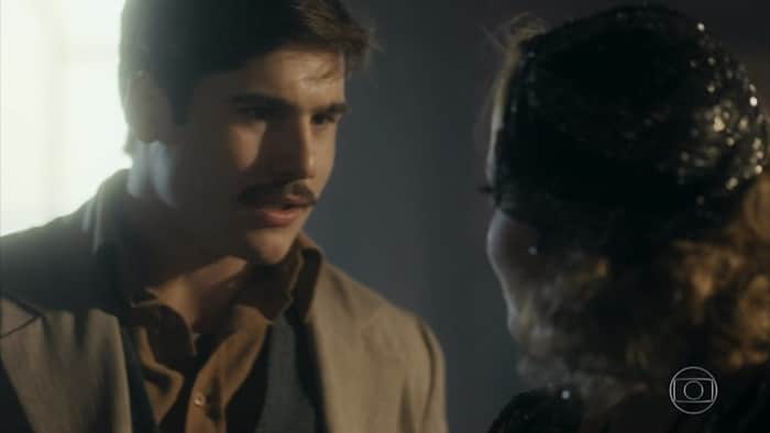 Alfredo (Nicolas Prattes) e Marion (Ellen Roche) em cena da novela Éramos Seis (Foto: Reprodução/Globo) Alfredo (Nicolas Prattes) e Marion (Ellen Roche) em cena da novela Éramos Seis (Foto: Reprodução/Globo)