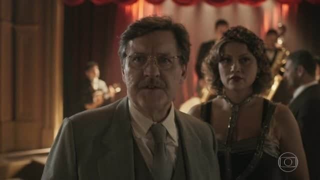 Júlio (Antonio Calloni) em Éramos Seis (Foto: Reprodução/Globo) Júlio (Antonio Calloni) em Éramos Seis (Foto: Reprodução/Globo)