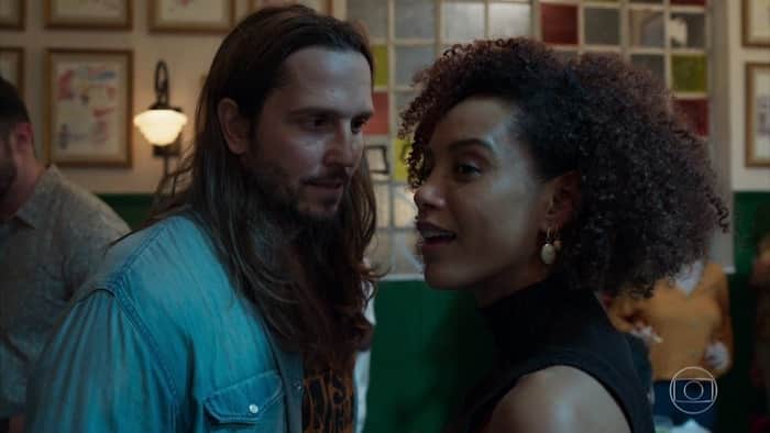 Davi (Vladimir Brichta) e Vitória (Taís Araújo) em cena de Amor de Mãe (Foto: Reprodução/Globo) Davi (Vladimir Brichta) e Vitória (Taís Araújo) em cena de Amor de Mãe (Foto: Reprodução/Globo)