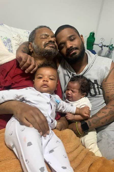 O cantor Arlindo Cruz o lado do filho Arlindinho e seus netos (Imagem:Instagram) O cantor Arlindo Cruz o lado do filho Arlindinho e seus netos (Imagem:Instagram)