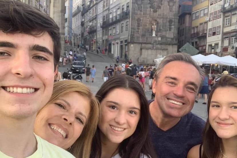 Rose Miriam di Matteo com os filhos que tem com Gugu Liberato (Foto: Reprodução/Instagram) Rose Miriam di Matteo com os filhos que tem com Gugu Liberato (Foto: Reprodução/Instagram)