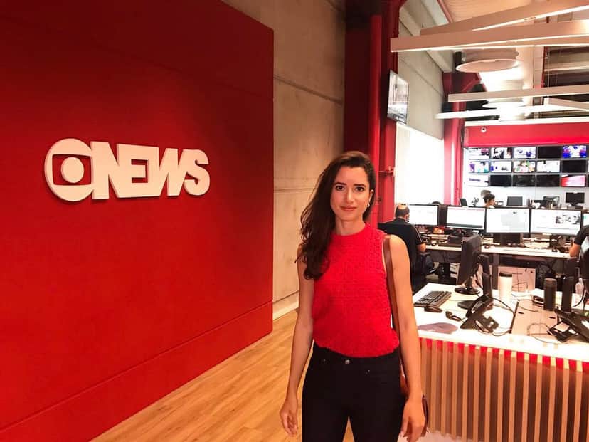 Luiza Duarte nos estúdios da GloboNews (Foto: Reprodução/Twitter) Luiza Duarte nos estúdios da GloboNews (Foto: Reprodução/Twitter)