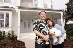 Silvio Santos com sua esposa Íris Abravanel na sua casa de veraneio na Flórida: filhas ágora também tem casas por lá (Fernando Moraes/Veja SP) Silvio Santos com sua esposa Íris Abravanel na sua casa de veraneio na Flórida: filhas ágora também tem casas por lá (Fernando Moraes/Veja SP)