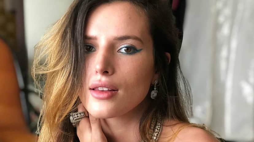 Bella Thorne ousa na fantasia de Hallowen e recebe muitas críticas na web (Foto: Reprodução) Bella Thorne ousa na fantasia de Hallowen e recebe muitas críticas na web (Foto: Reprodução)