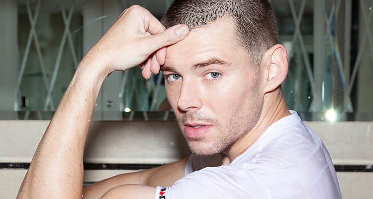 Brian J. Smith, ator da série Sense8, revela homossexualidade e impressiona (Foto: Reprodução) Brian J. Smith, ator da série Sense8, revela homossexualidade e impressiona (Foto: Reprodução)