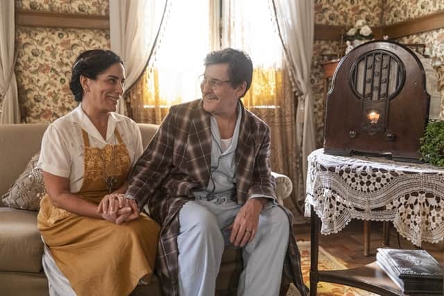 Lola (Gloria Pires) e Júlio (Antonio Calloni) em Éramos Seis (Foto: Globo/Victor Pollak) Lola (Gloria Pires) e Júlio (Antonio Calloni) em Éramos Seis (Foto: Globo/Victor Pollak)