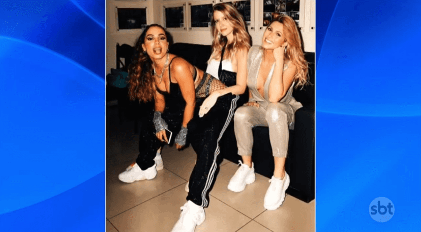 Lívia aparece em foto com Anitta (Foto: Reprodução) Lívia aparece em foto com Anitta (Foto: Reprodução)
