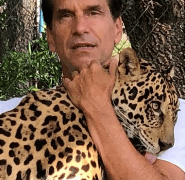 Victor Fasano é um conhecido defensor dos animais e tem uma ong com esse objetivo pois entende que o Planeta está em risco (Foto: Reprodução) Victor Fasano é um conhecido defensor dos animais e tem uma ong com esse objetivo pois entende que o Planeta está em risco (Foto: Reprodução)