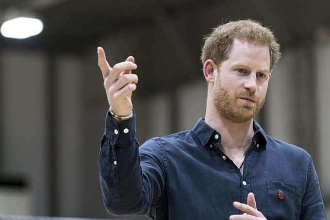 Harry recebe elogios de jovem depois de briga feia com Meghan Markle (Foto: Reprodução) Harry recebe elogios de jovem depois de briga feia com Meghan Markle (Foto: Reprodução)