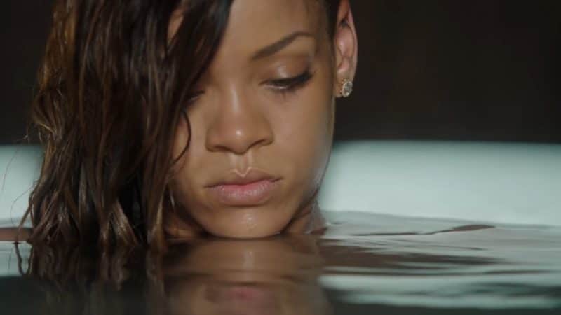 Rihanna usa suas redes sociais para dizer aos fãs que esse ano foi esmagador (Foto: Reprodução)