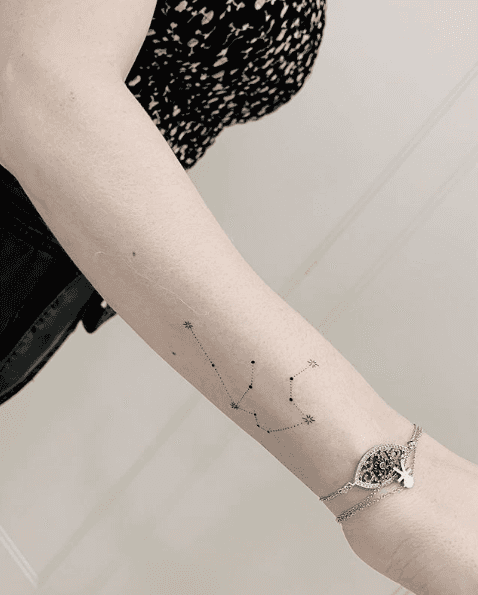Sandy fez uma tatuagem no braço (Foto:Reprodução) Sandy fez uma tatuagem no braço (Foto:Reprodução)