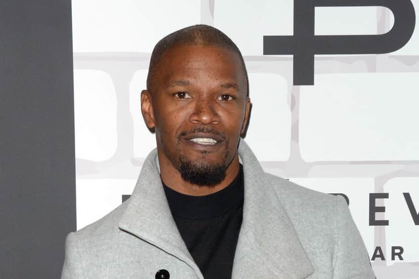 Jamie Foxx surpreende e deixar gorjeta de R$ 8 mil em bar dos Estados Unidos (Foto: Reprodução) Jamie Foxx surpreende e deixar gorjeta de R$ 8 mil em bar dos Estados Unidos (Foto: Reprodução)