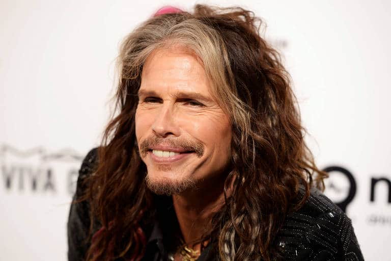 Steven Tyler, vocalista da banda Aerosmith, posa completamente nu e causa (Foto: Reprodução) Steven Tyler, vocalista da banda Aerosmith, posa completamente nu e causa (Foto: Reprodução)