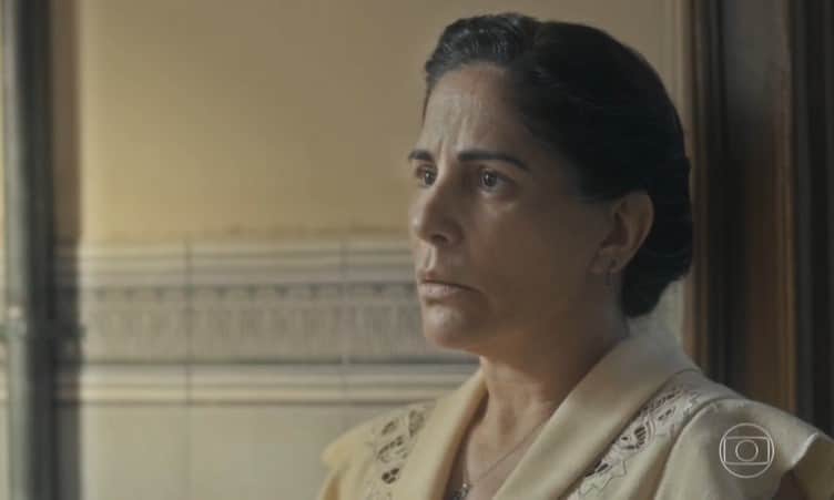 Gloria Pires (Lola) em Éramos Seis (Foto: Reprodução/Globo) Gloria Pires (Lola) em Éramos Seis (Foto: Reprodução/Globo)
